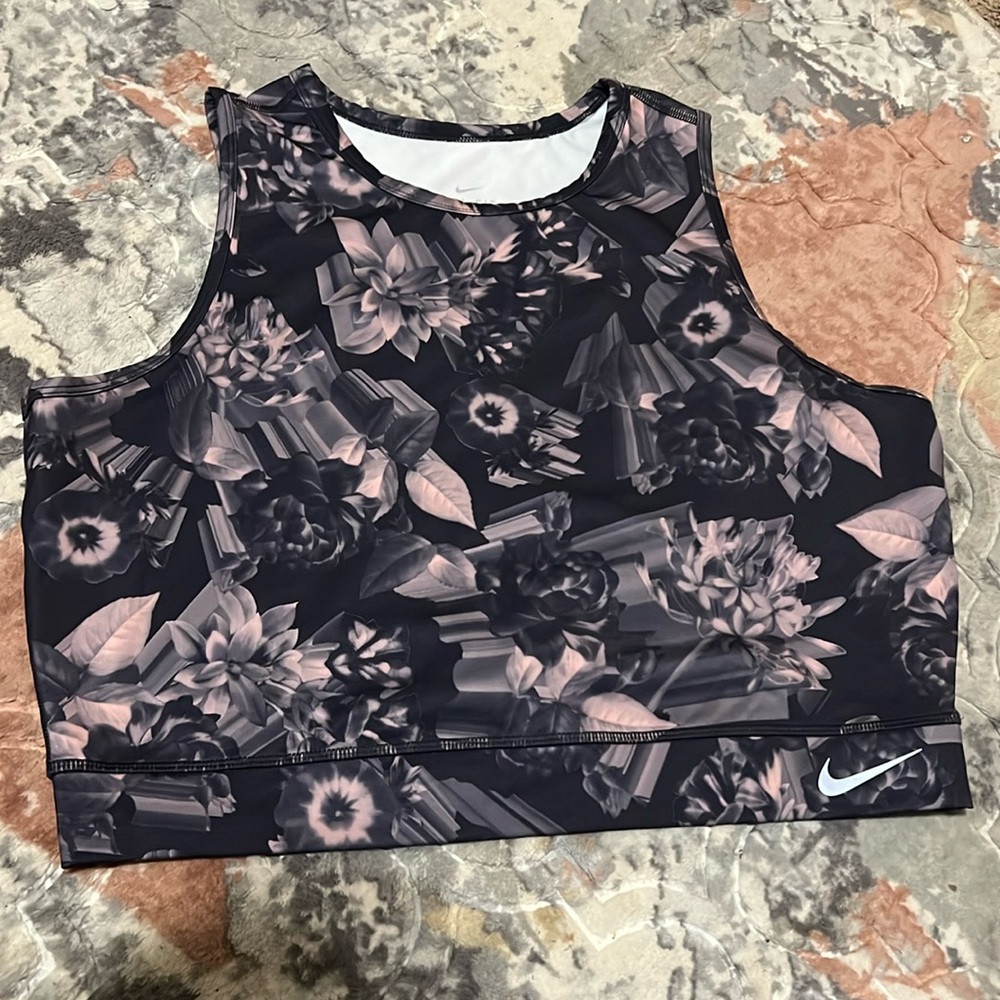 Nike Cropped Epic Lux